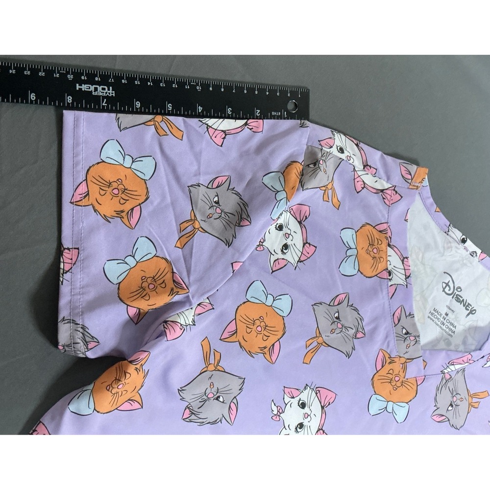 Disney Aristocats Womens Scrub Top Lavender Marie Cat V-Neck Size M New - Picture 6 of 12
